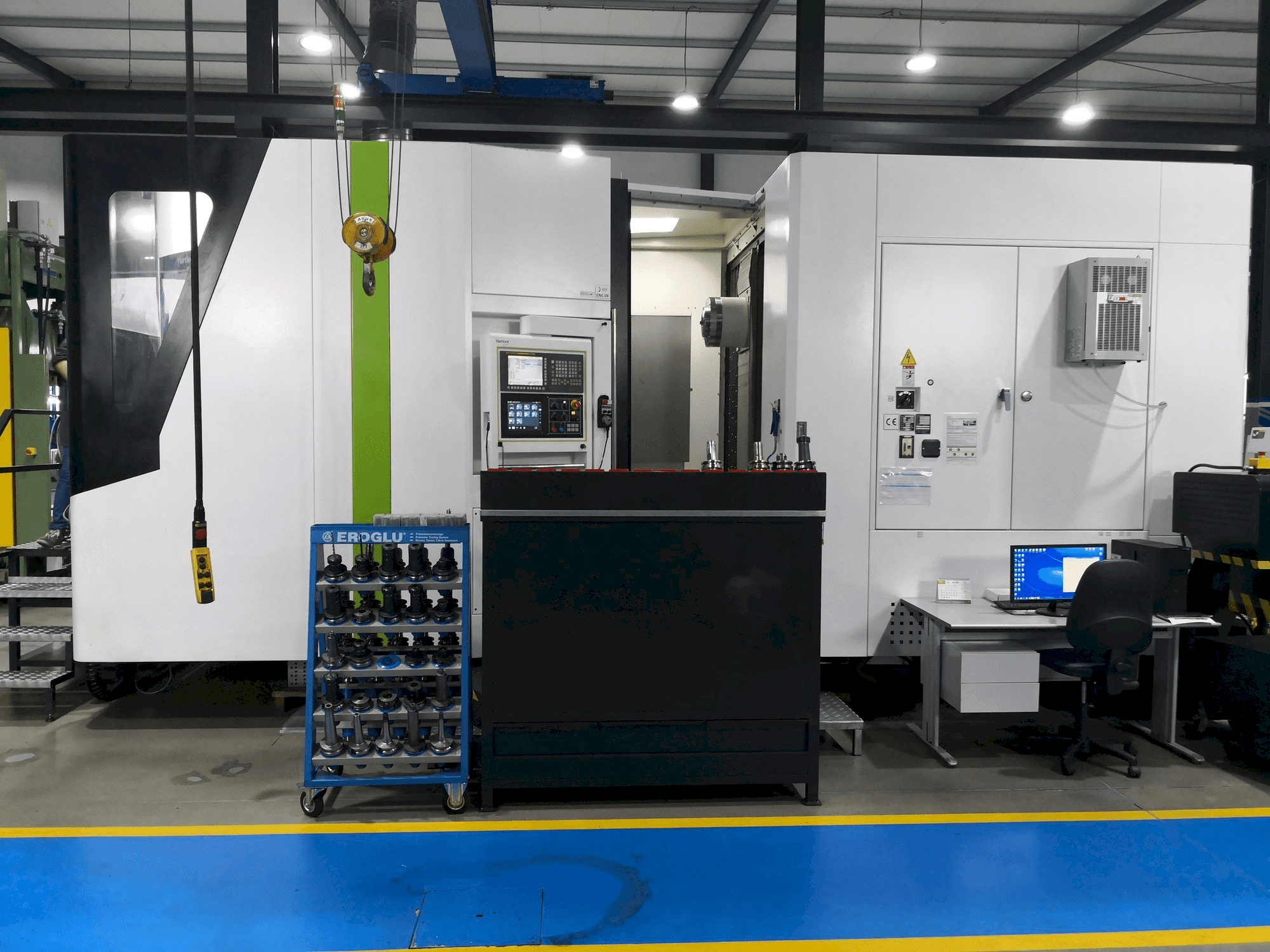 Masina Hartford HMC-10 eestvaade