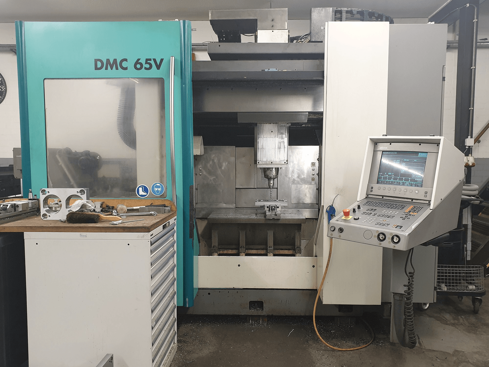 Masina DECKEL MAHO DMC 65V eestvaade