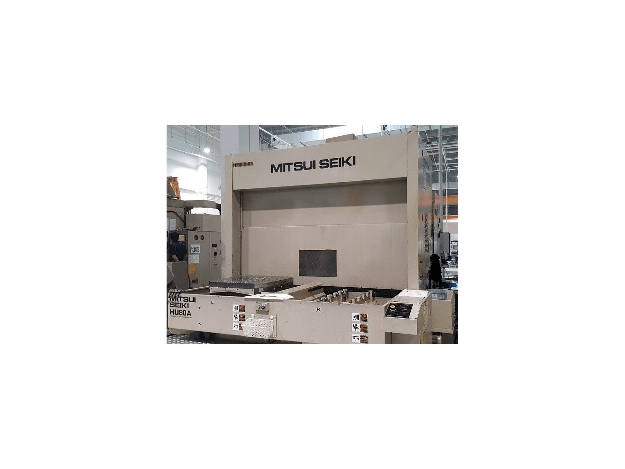 Masina Mitsui Seiki HU80A eestvaade