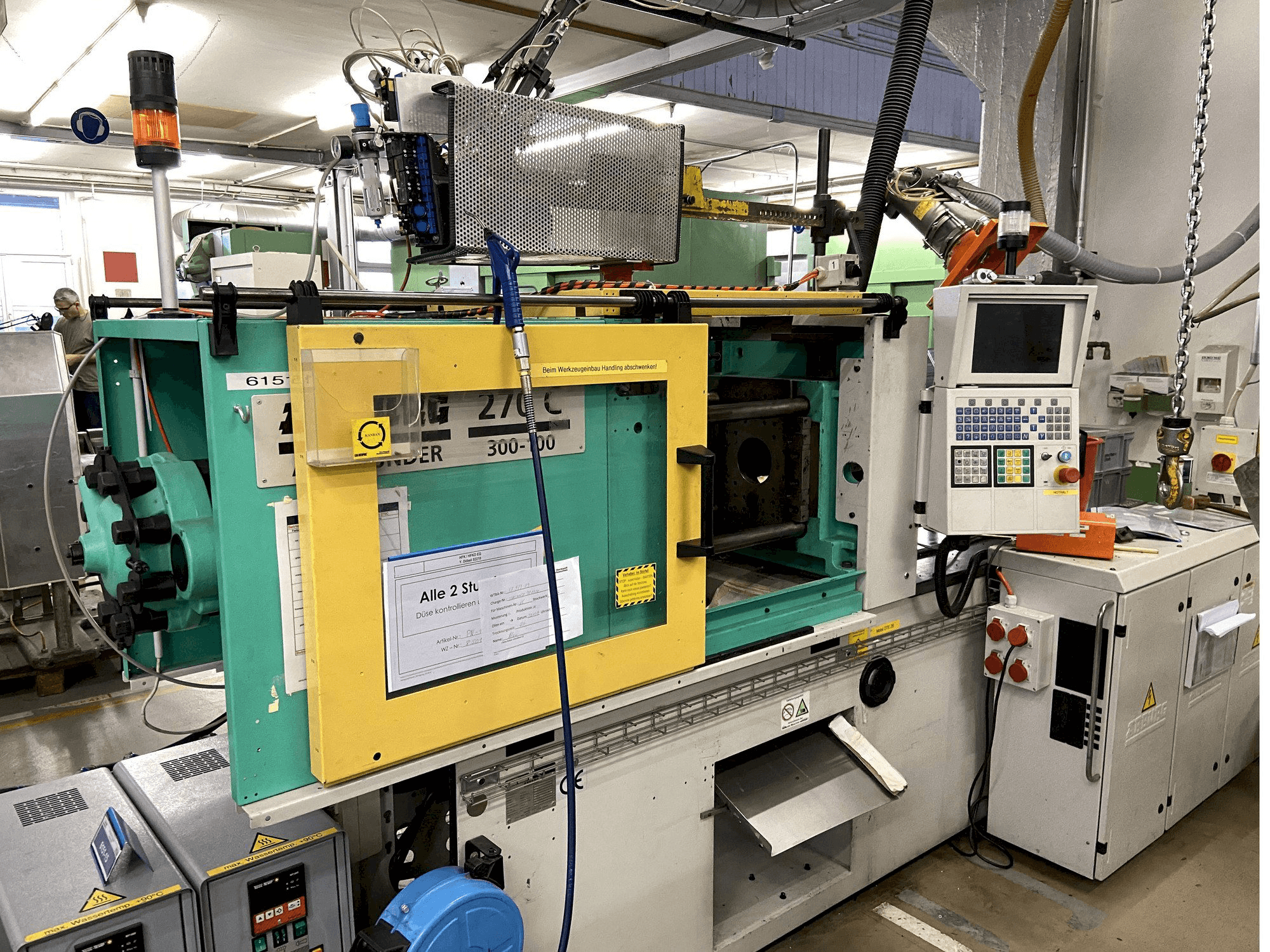 Masina Arburg ALLROUNDER 270 C 300 - 100 eestvaade