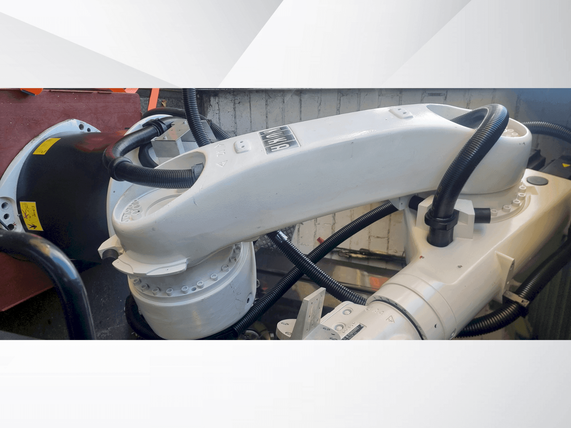 Masina KUKA Kr30-3 eestvaade