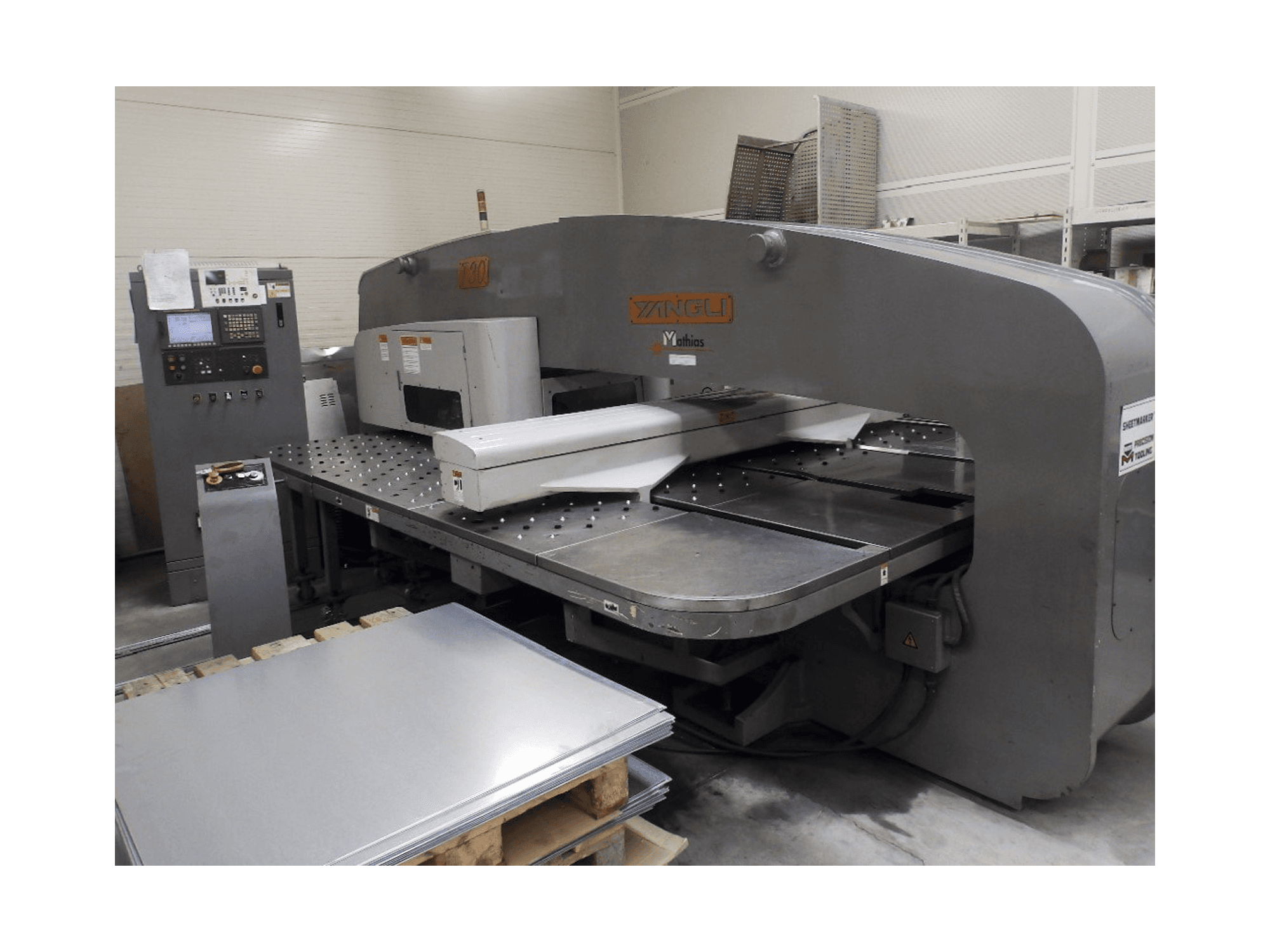 Masinavaade Yangli T30 vasakult