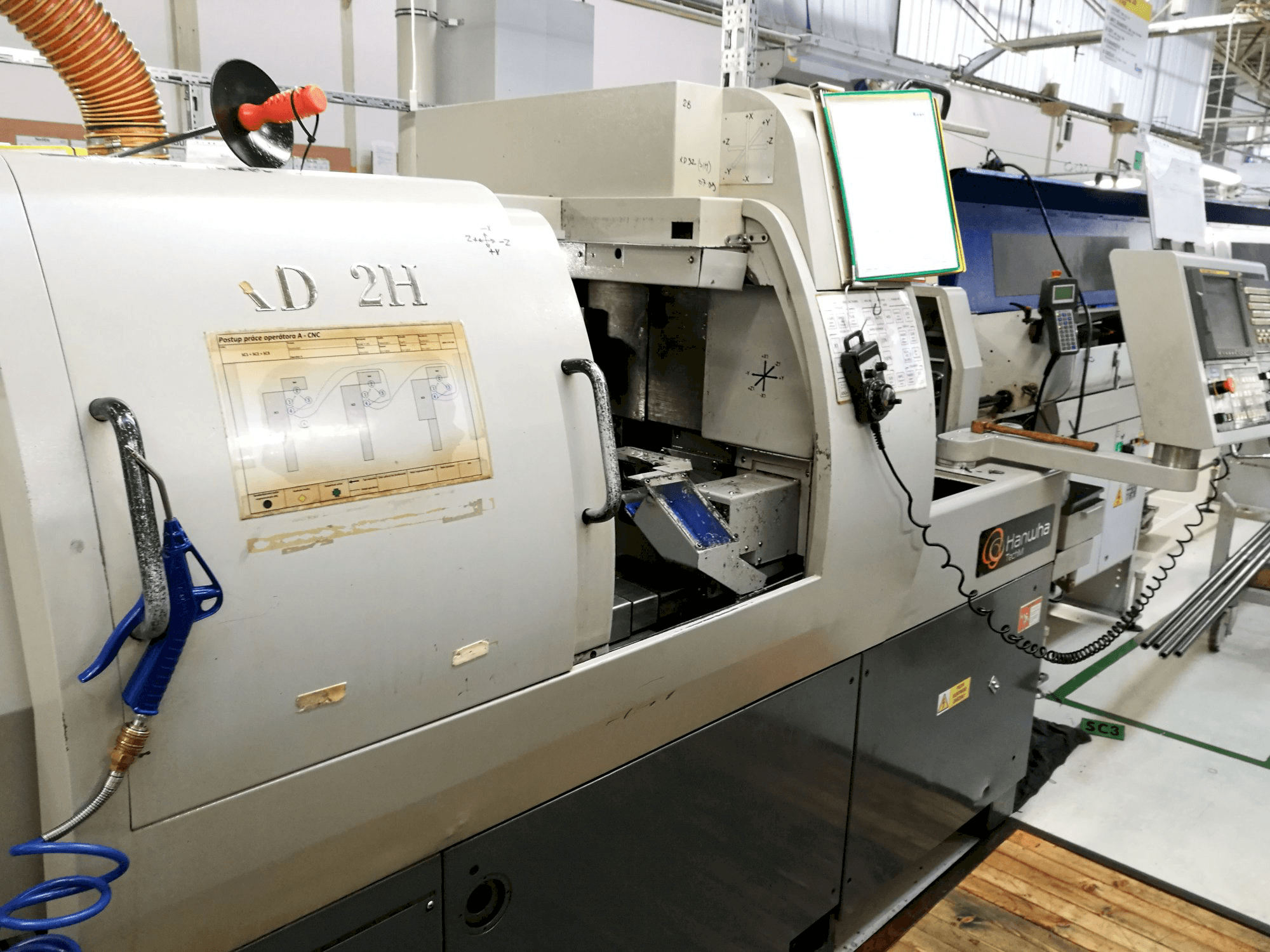 Masinavaade Hanwha XD 32 H paremalt