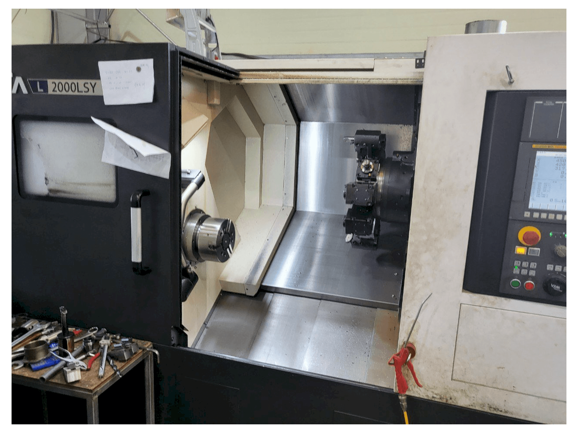 Masina Hyundai Wia L2000LSY eestvaade