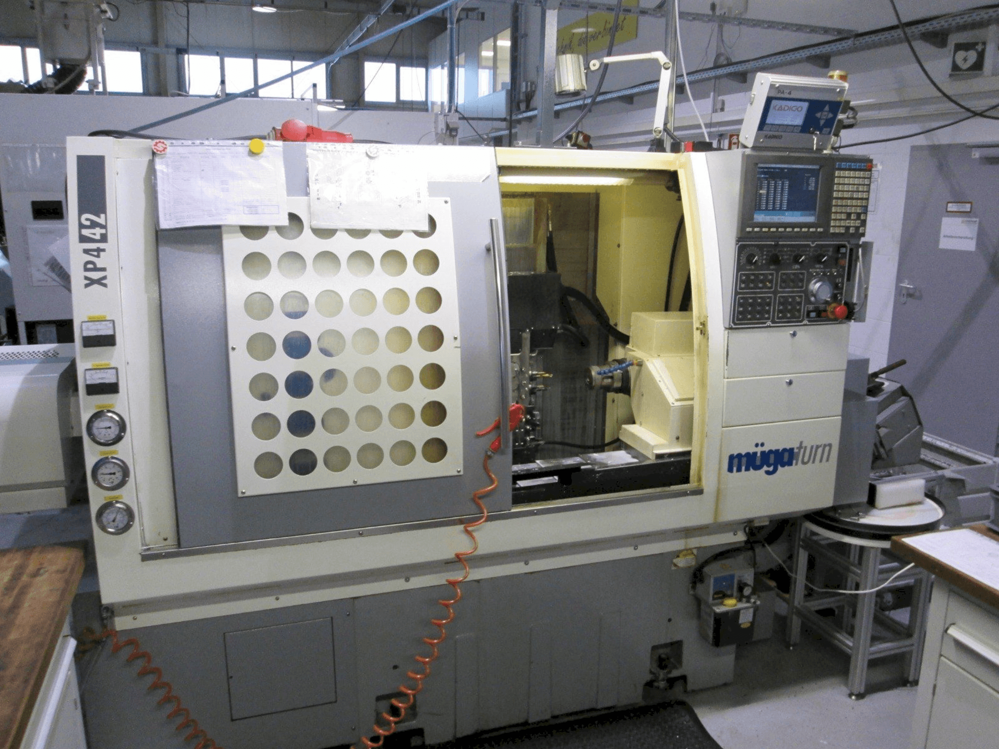 Masina Muga XP4 42SM eestvaade