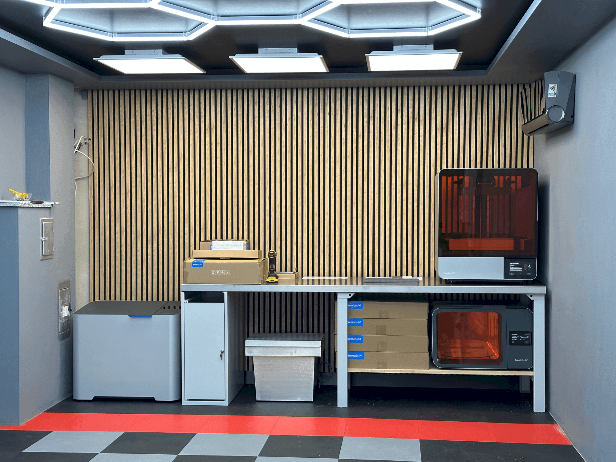 Masina FORMLABS 4L eestvaade