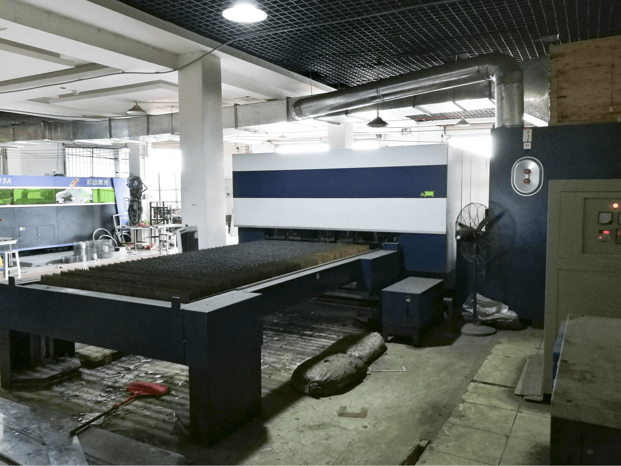 Masinavaade Trumpf TruLaser 3030 paremalt