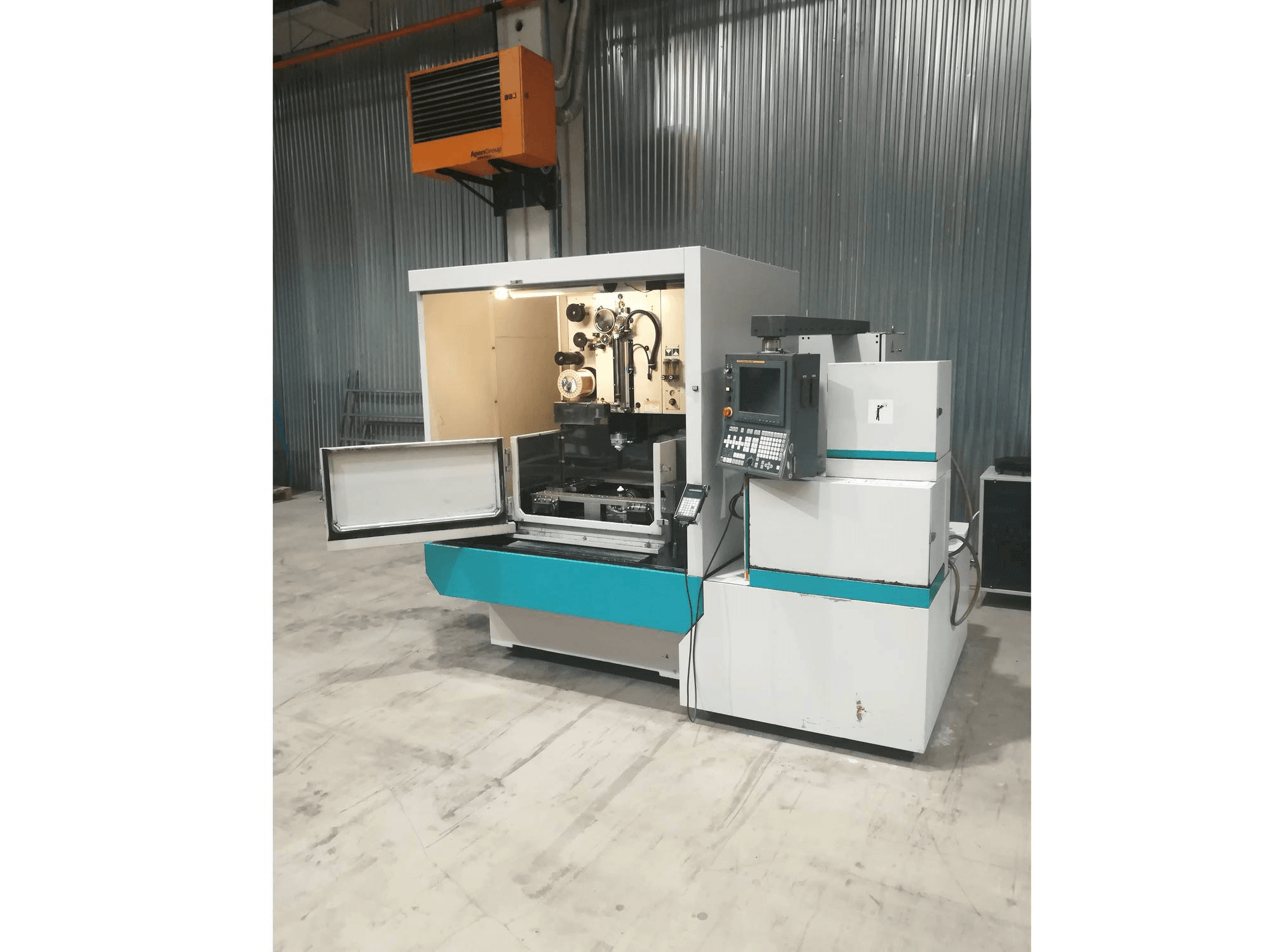 Masina FANUC 1iC eestvaade