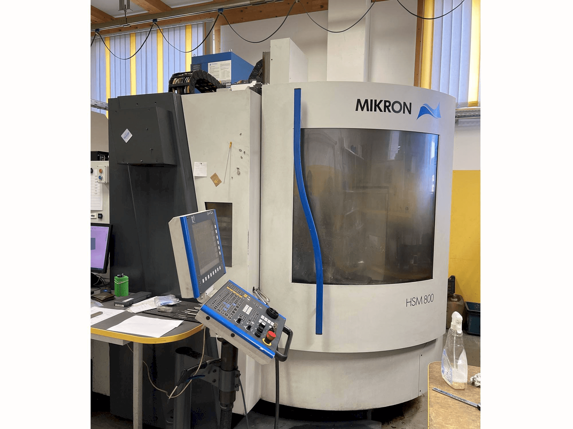 Masina MIKRON HSM800 eestvaade