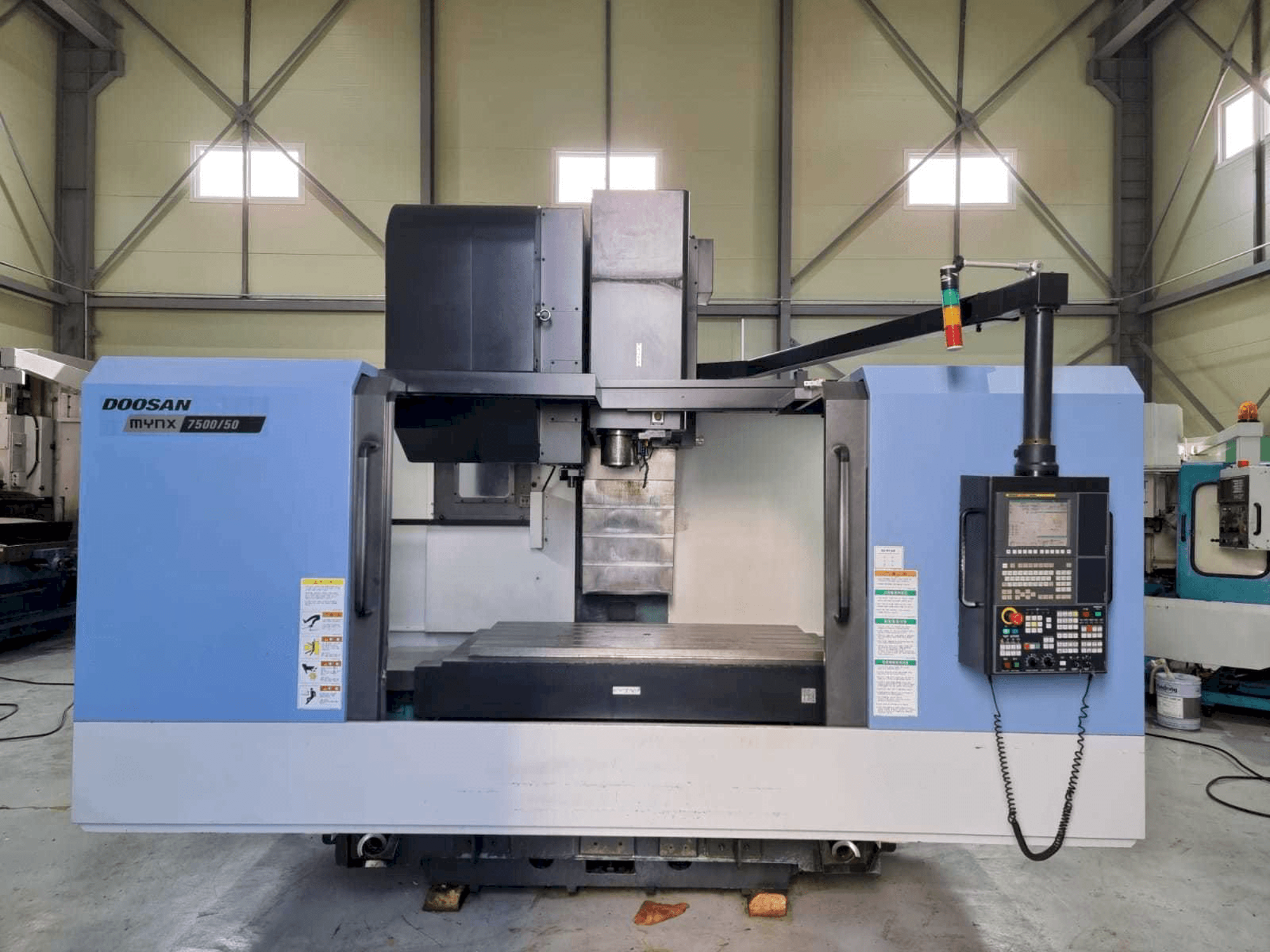Masina Doosan Mynx 7500/50 eestvaade
