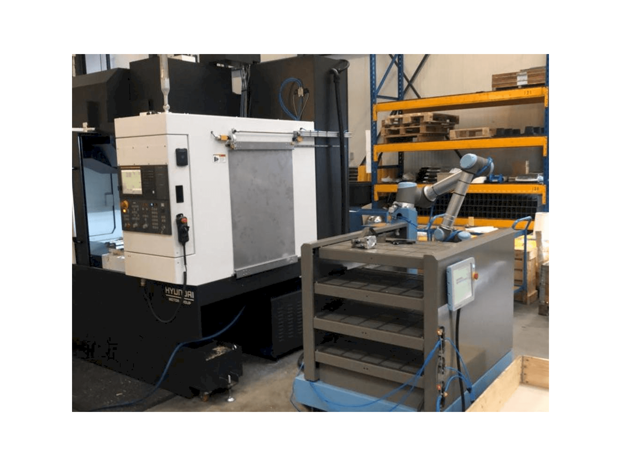 Masina Universal Robots UR10 eestvaade