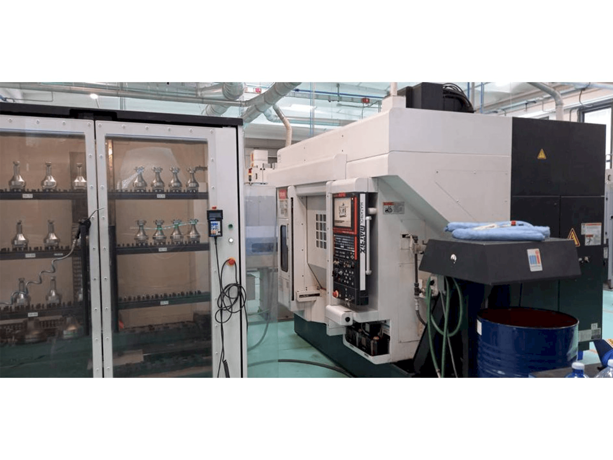 Masina Mazak Variaxis 500-5X II eestvaade