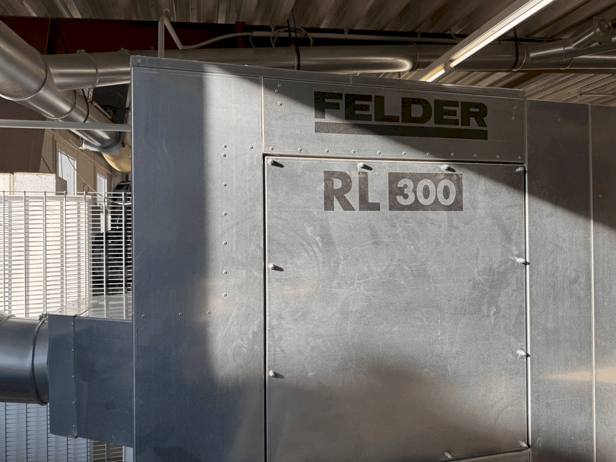 Masina FELDER FELDER RL 300 eestvaade