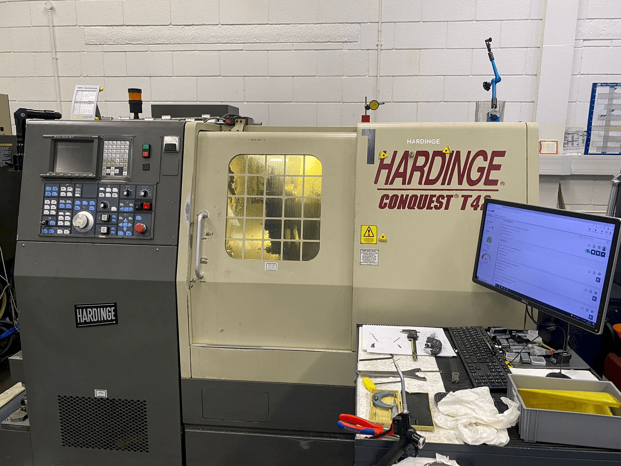 Masina HARDINGE Conquest T42 eestvaade