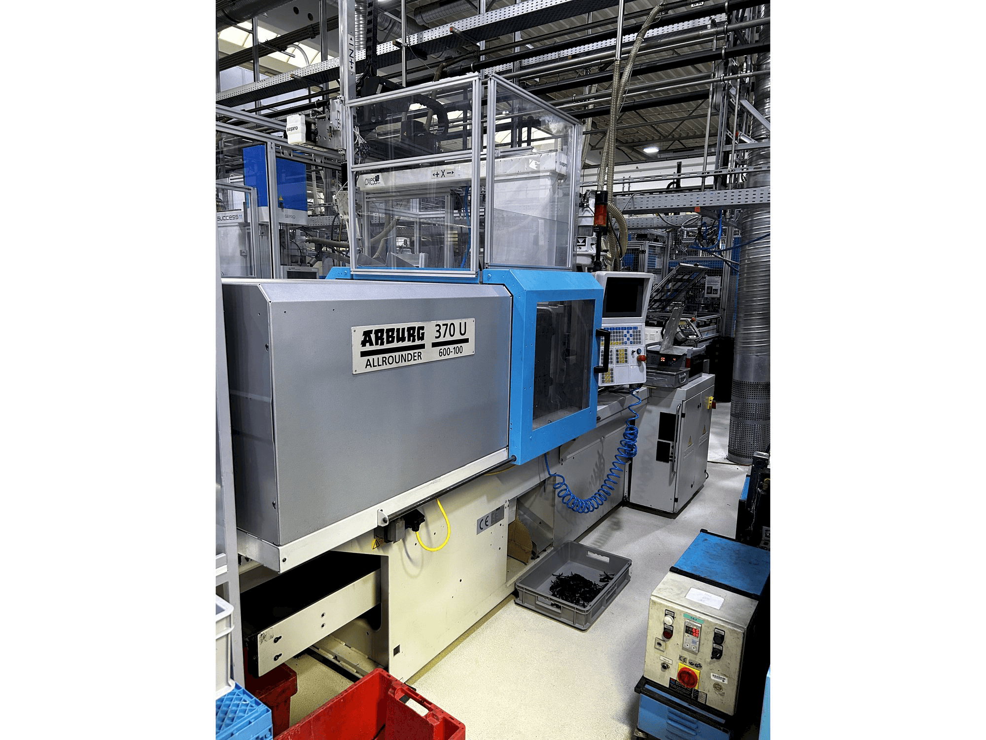 Masina Arburg Allrounder 370 U 600-100 eestvaade