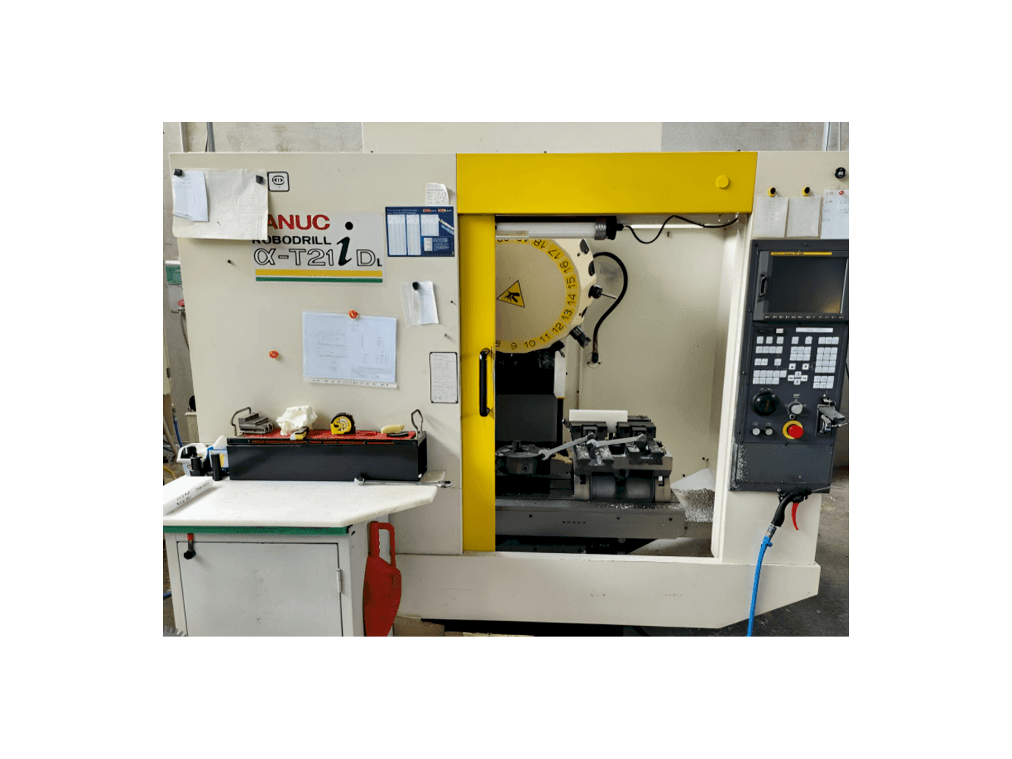 Masina FANUC Robodrill Alpha T21iD eestvaade