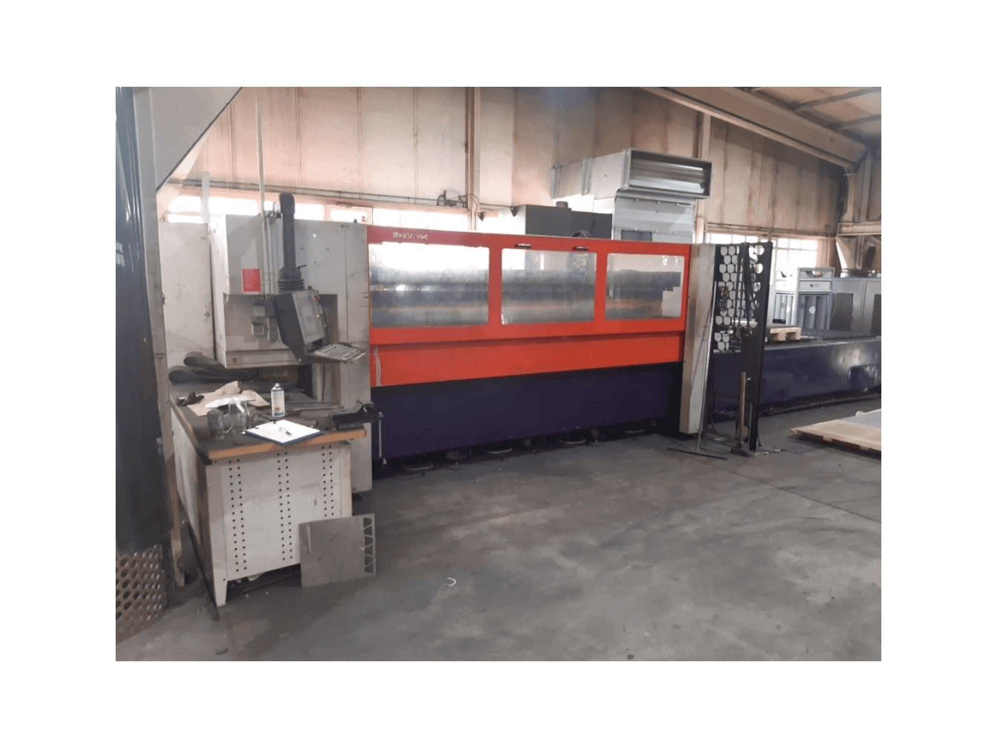 Masina Bystronic Bystar 3015 eestvaade