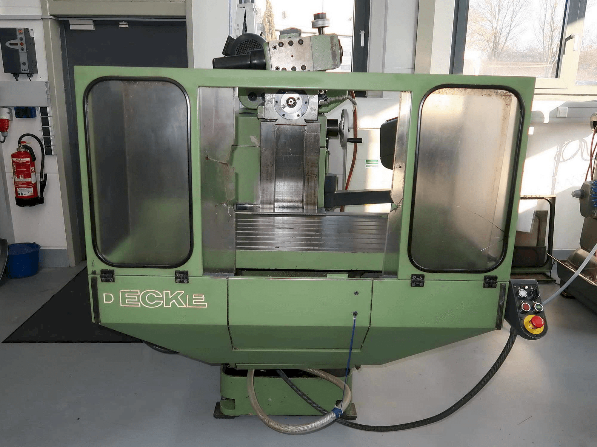 Masina DECKEL MAHO FP4MA eestvaade