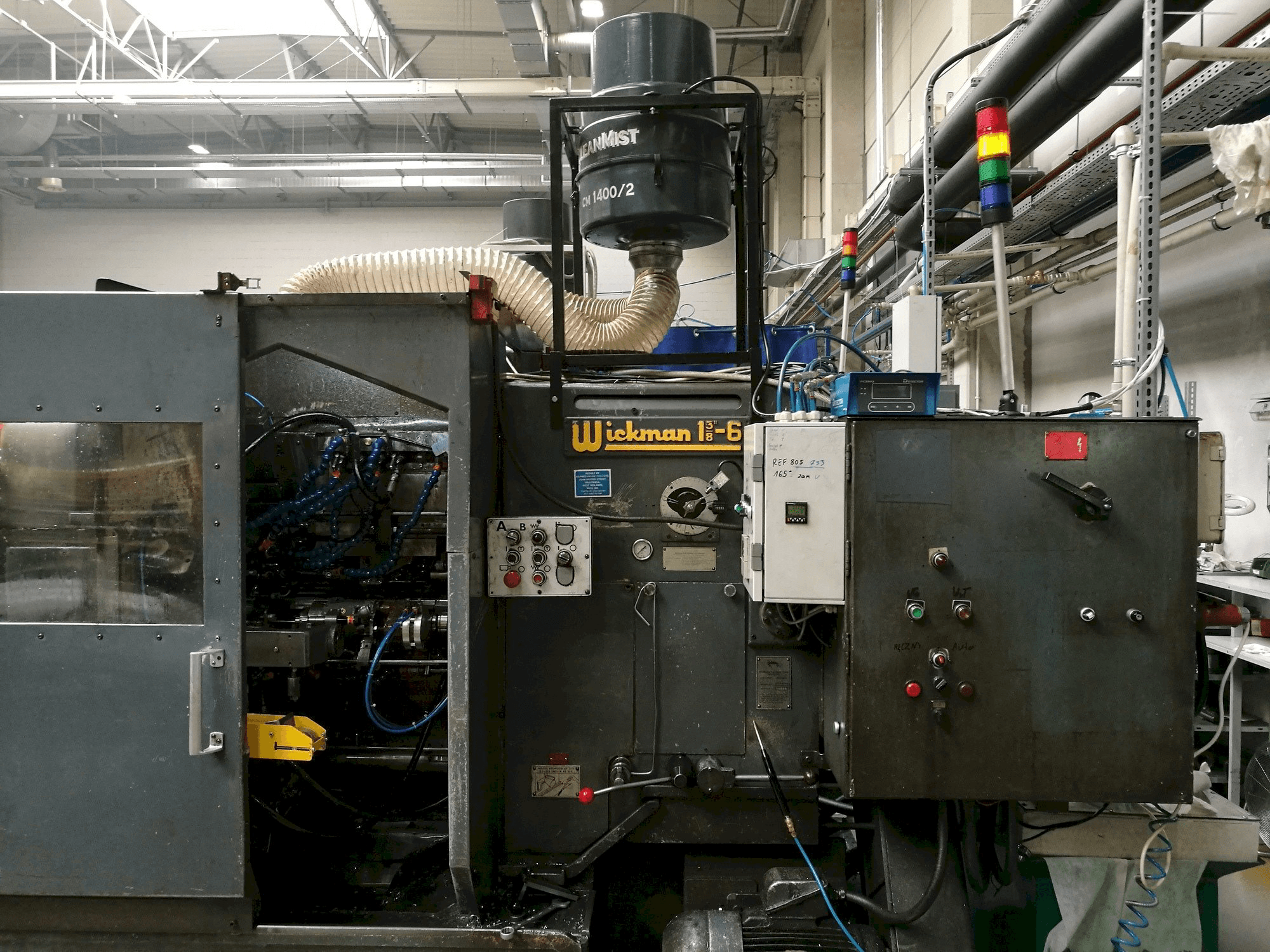 Masina Wickman 1 3/8"-6 eestvaade