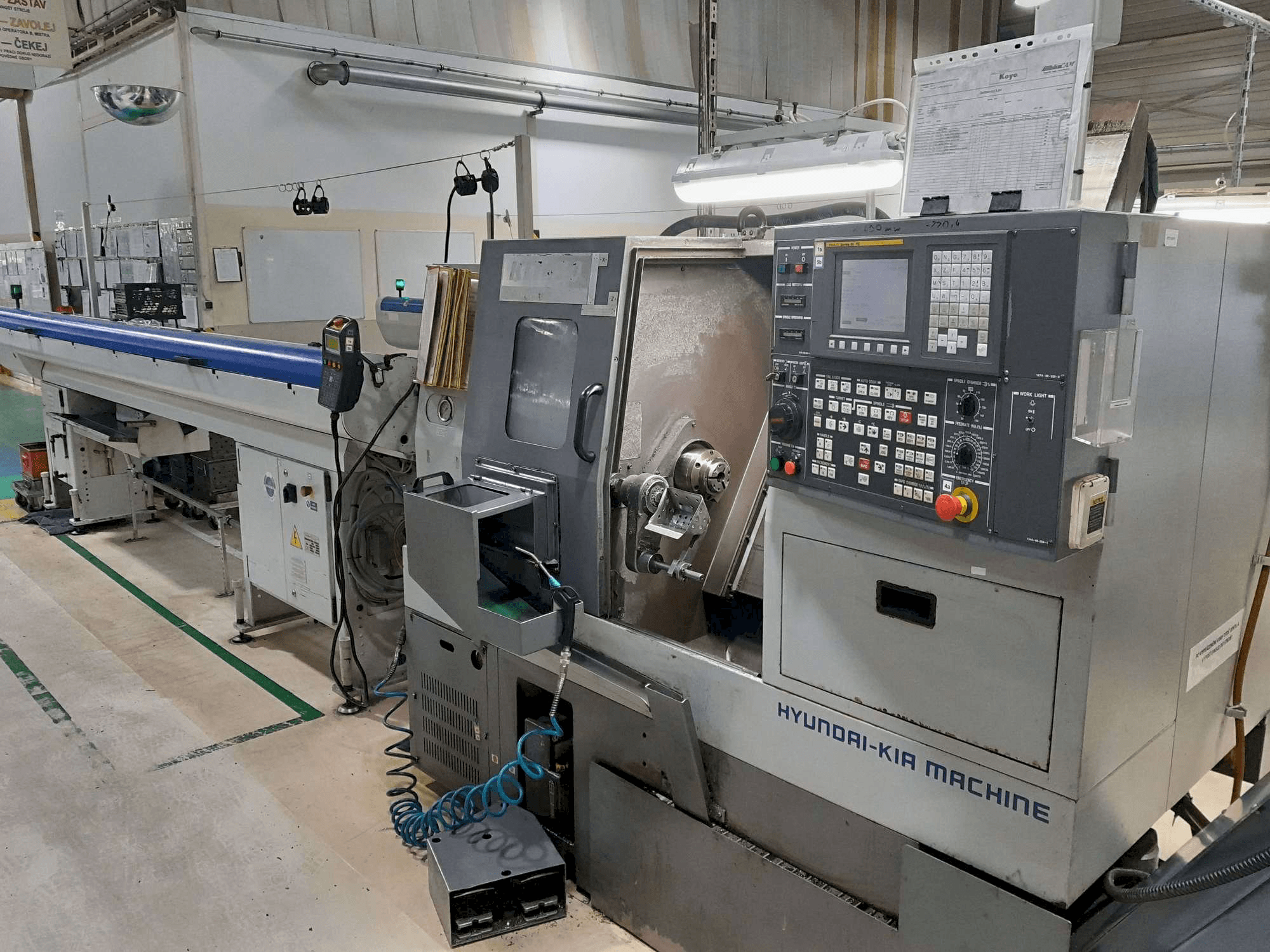 Masina Hyundai Kia KIT 450 eestvaade