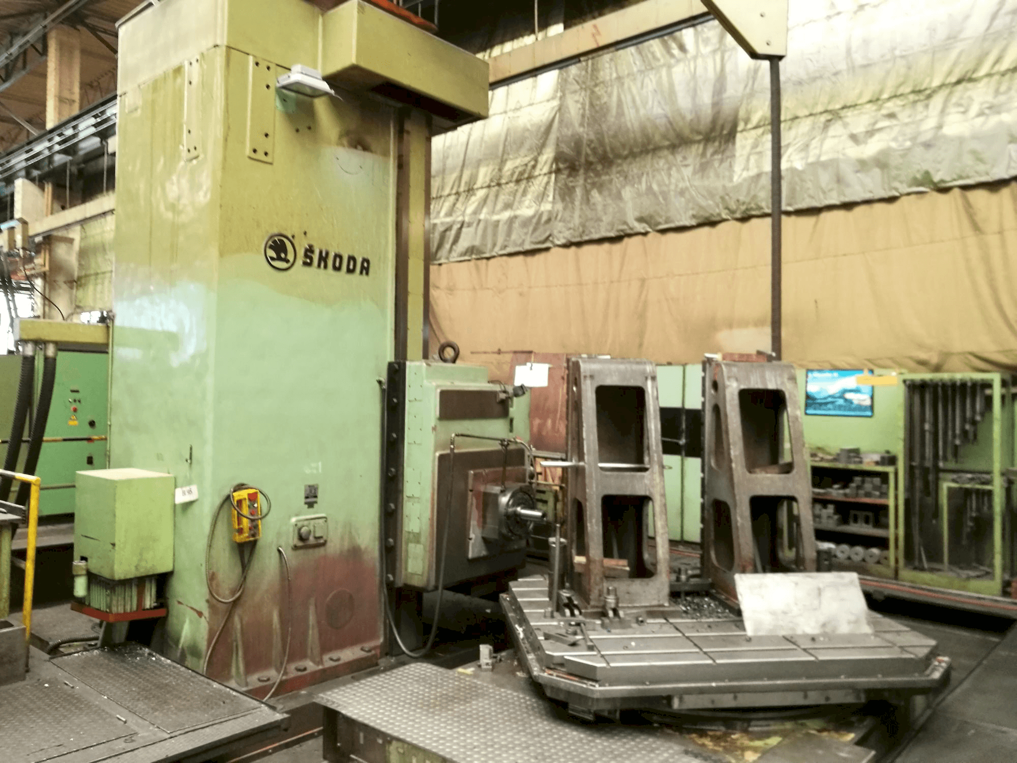 Masina SKODA WI 130 eestvaade