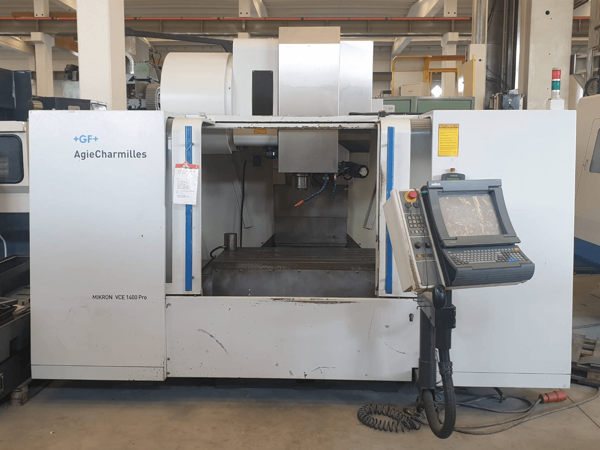 Masina AgieCharmilles MIKRON VCE 1400 PRO eestvaade