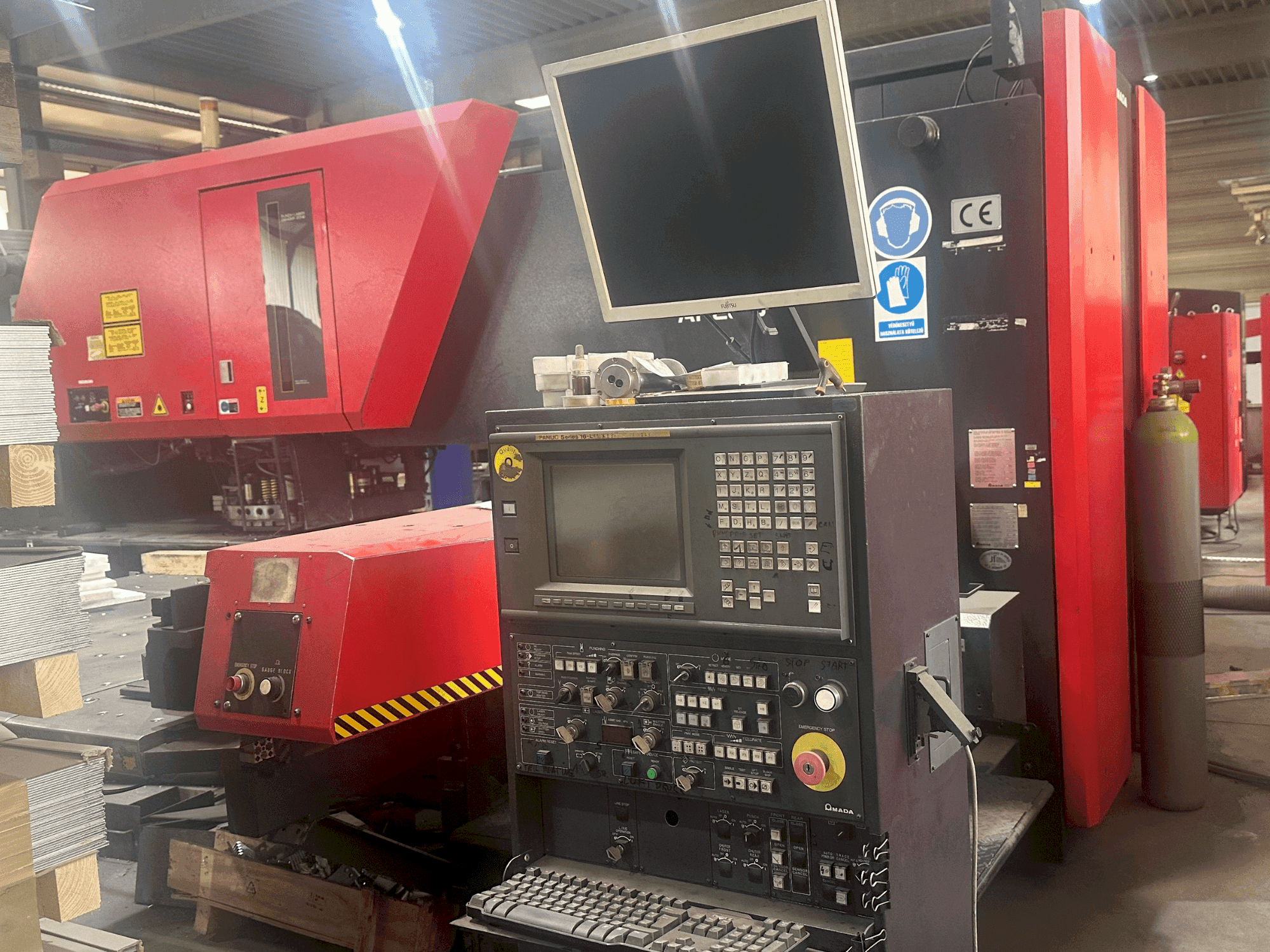 Masina AMADA Apelio III 2610V eestvaade