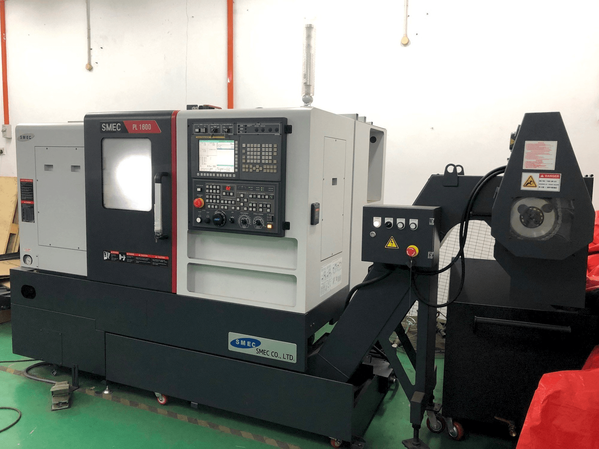 Masina SMEC PL1600 eestvaade