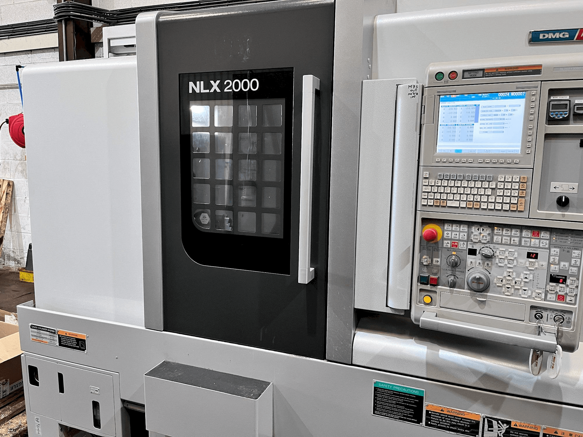 Masina MORI SEIKI NLX 2000MC/500 eestvaade