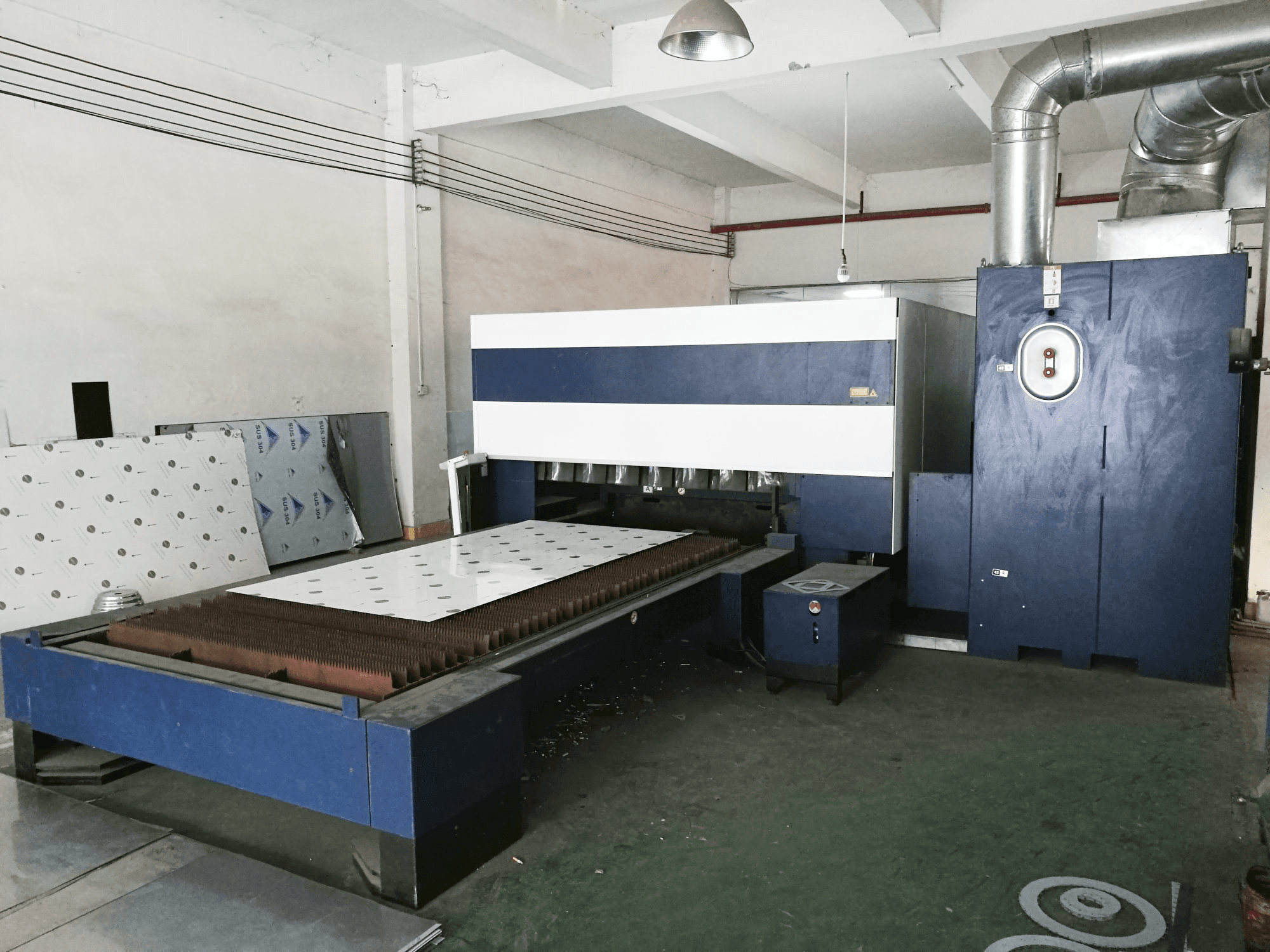 Masinavaade Trumpf TruLaser 3030 paremalt