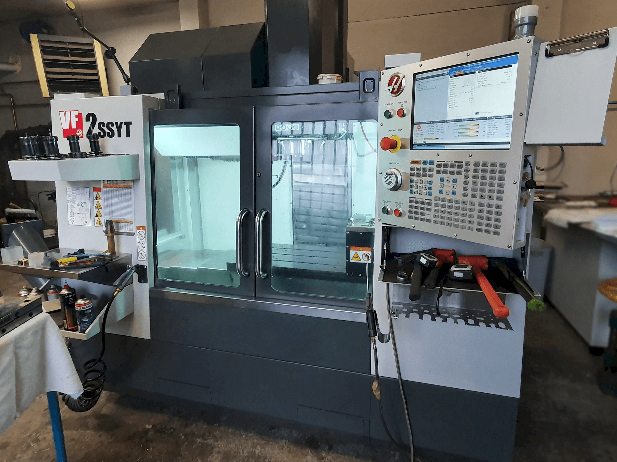 Masina HAAS VF-2SSYT eestvaade