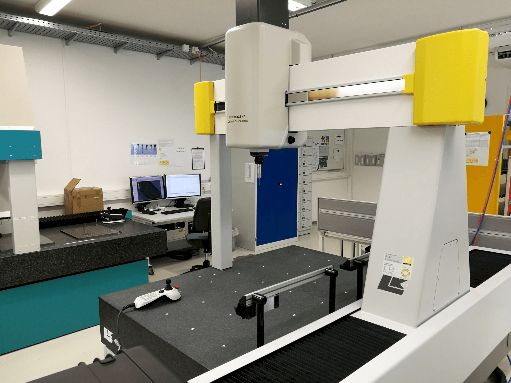 Masina NIKON LKV 15.10.8 HA eestvaade