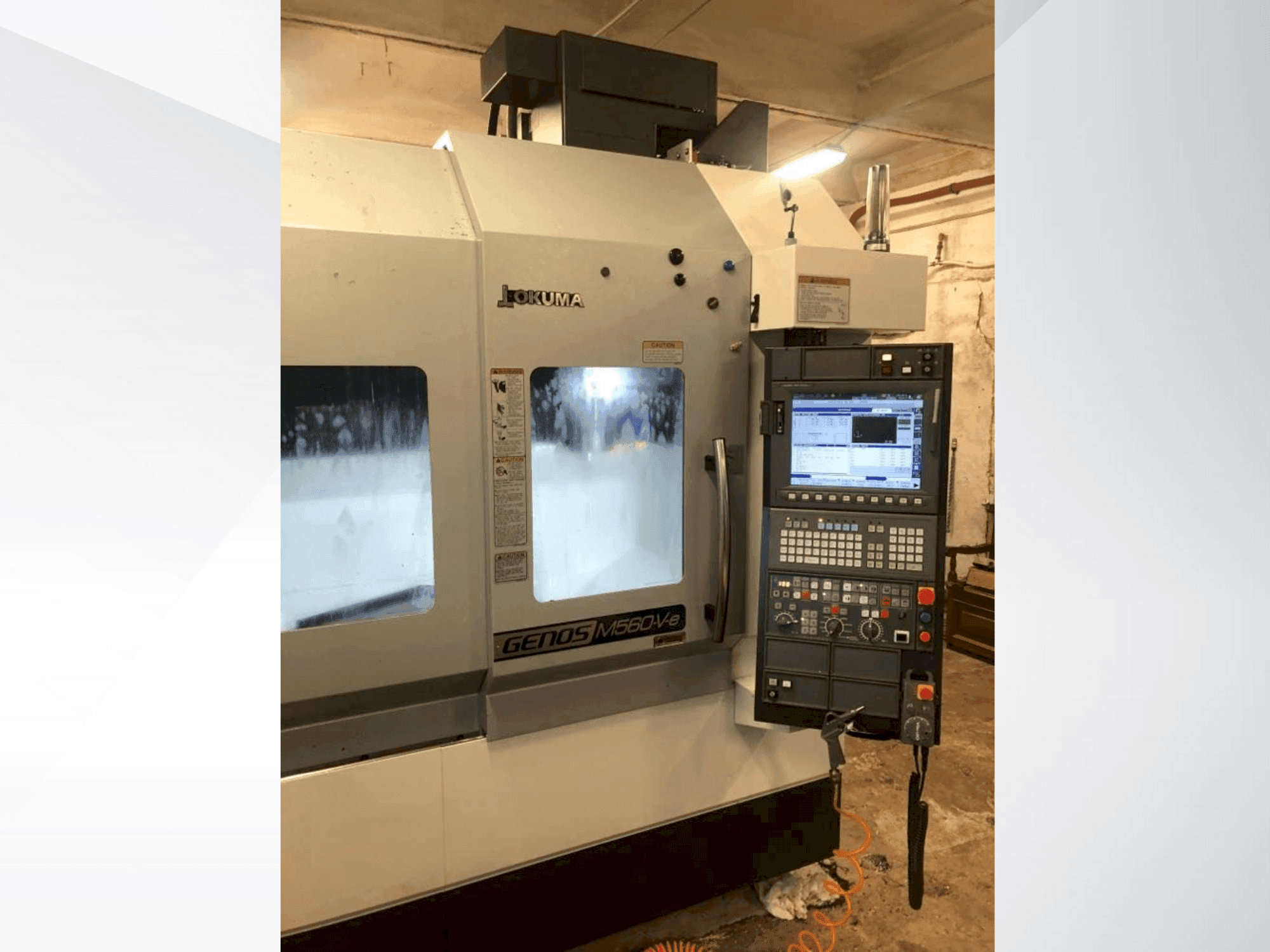 Masina Okuma GENOS M560-V-e eestvaade