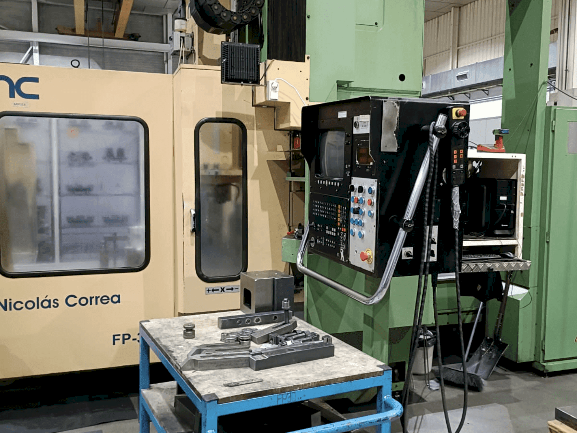 Masina Correa FP30 eestvaade