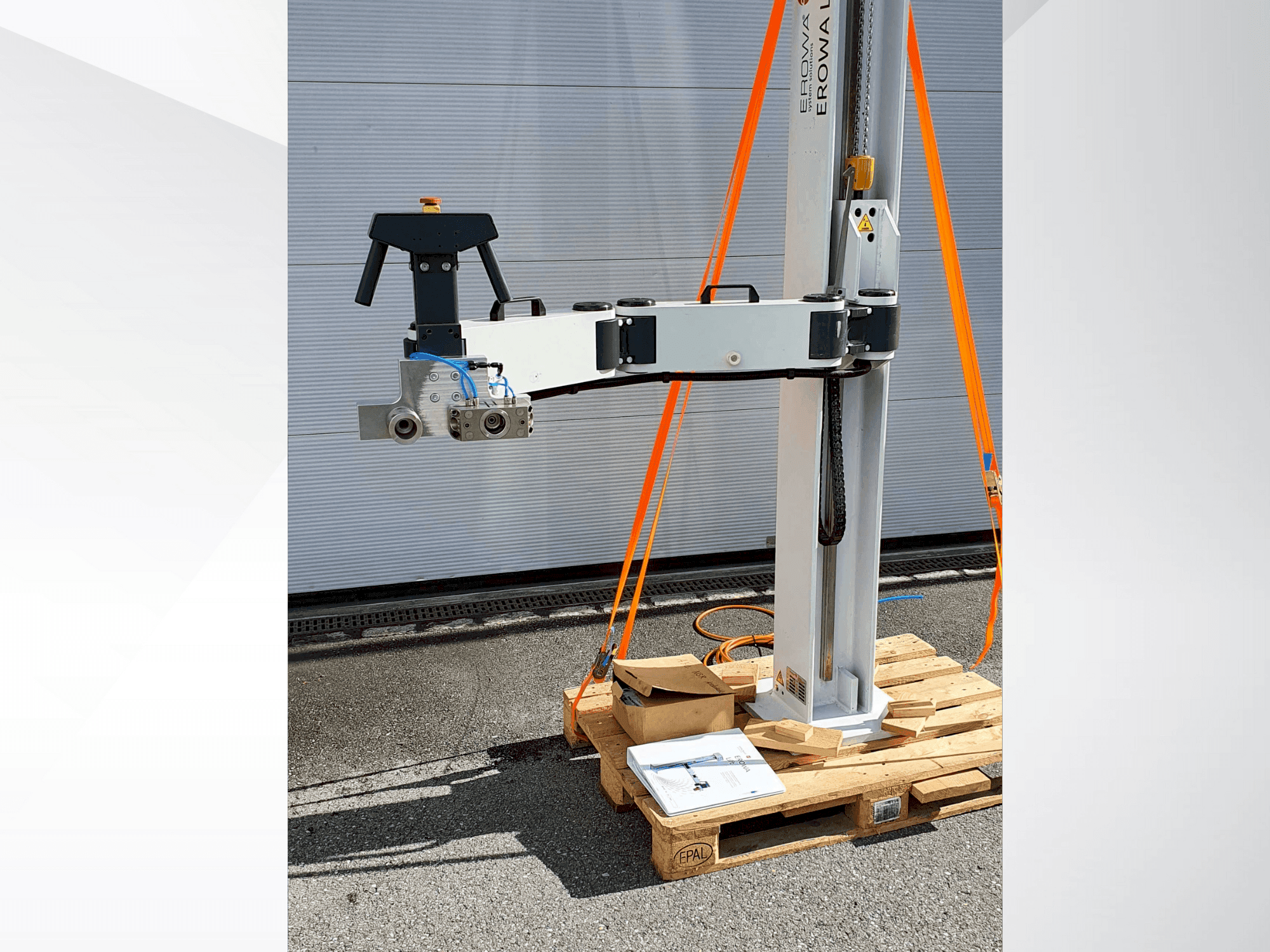 Masina EROWA Lift 250 eestvaade