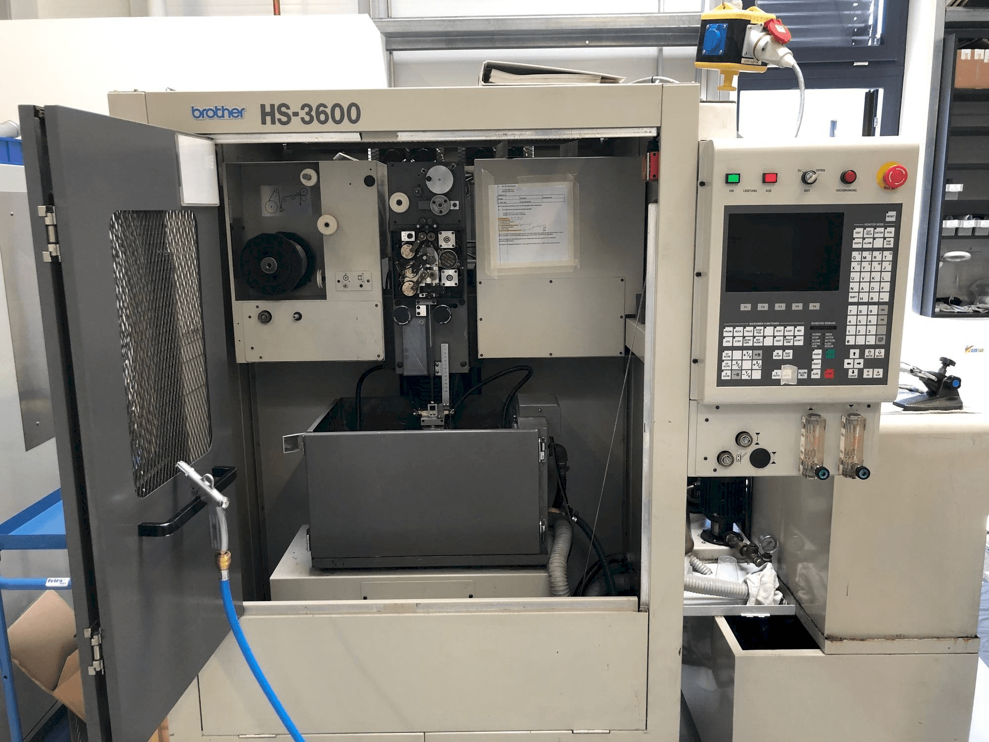 Masina Brother HS-3600 eestvaade