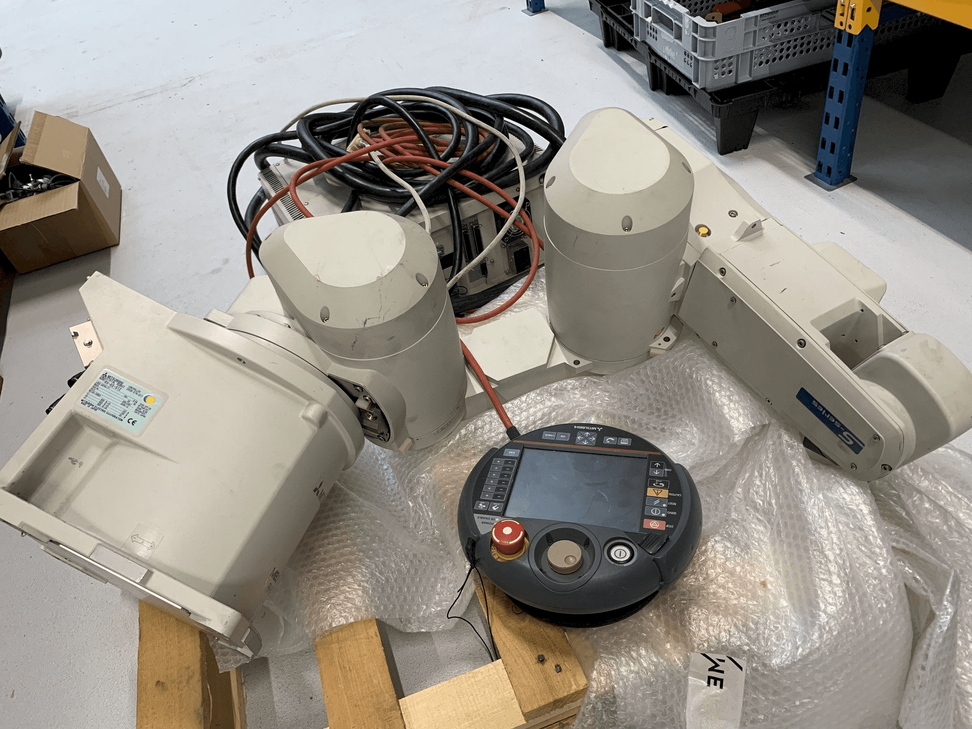 Masina Mitsubishi Melfa RV 6S eestvaade