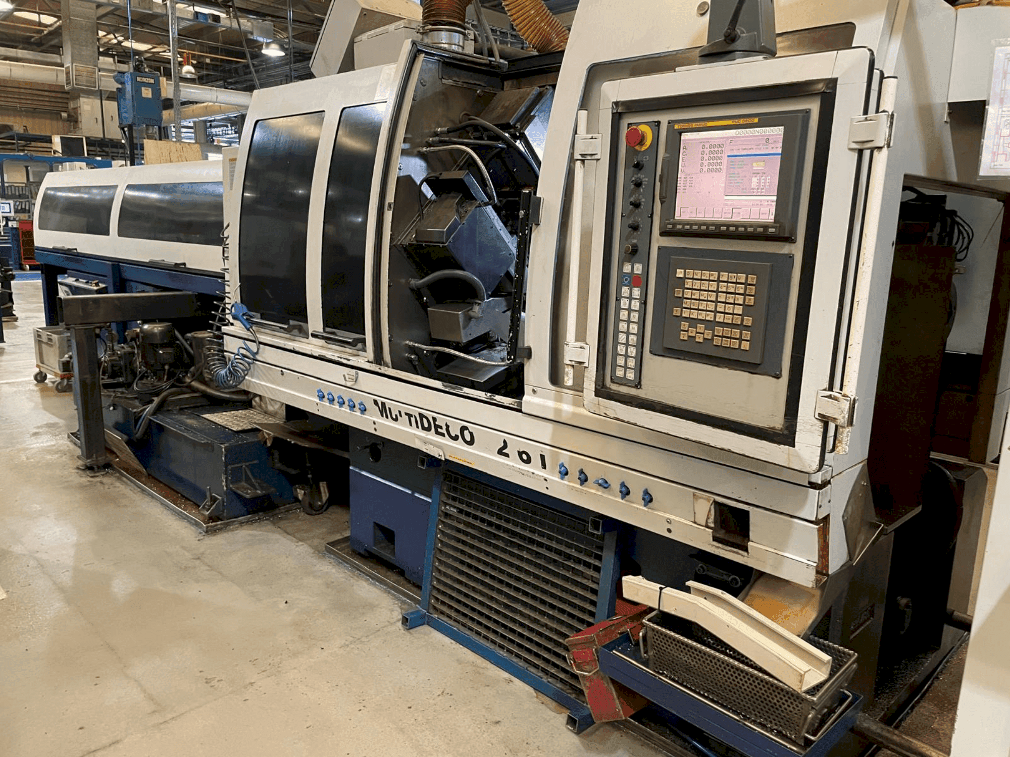 Masina TORNOS MultiDeco 32-6i eestvaade