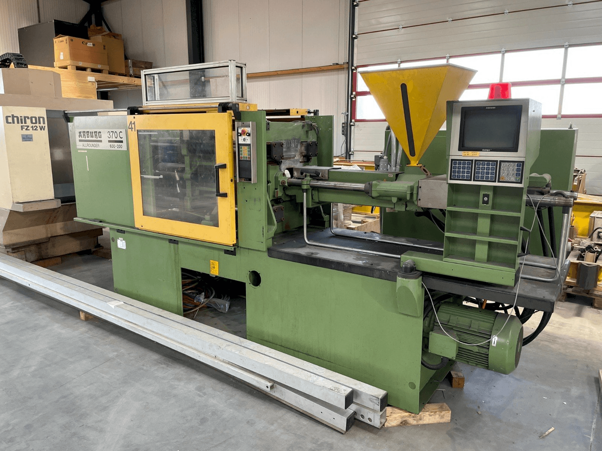 Masina Arburg ALLROUNDER Centex 370 C 600 - 200 eestvaade
