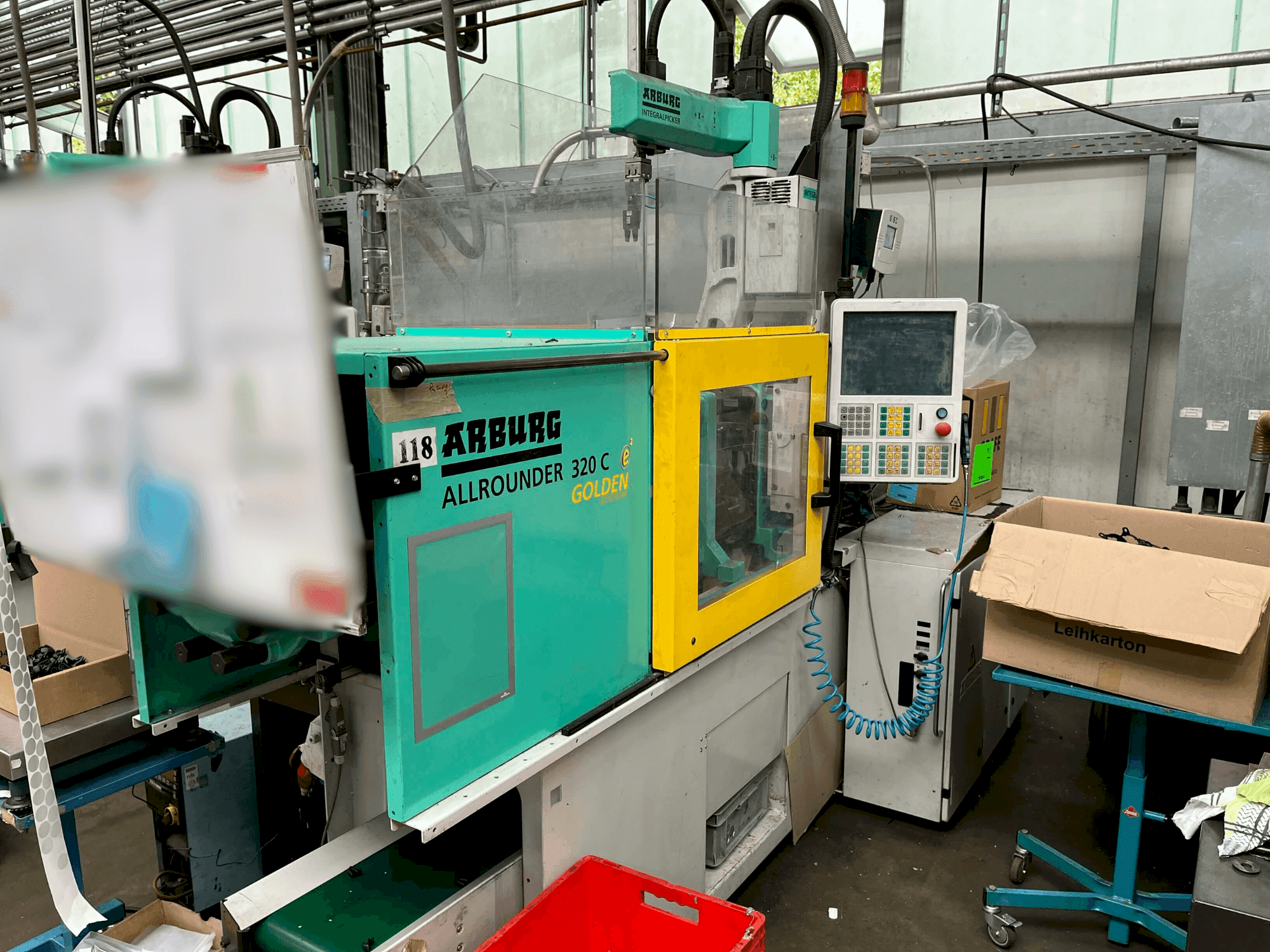 Masina Arburg Allrounder 320-50 C eestvaade