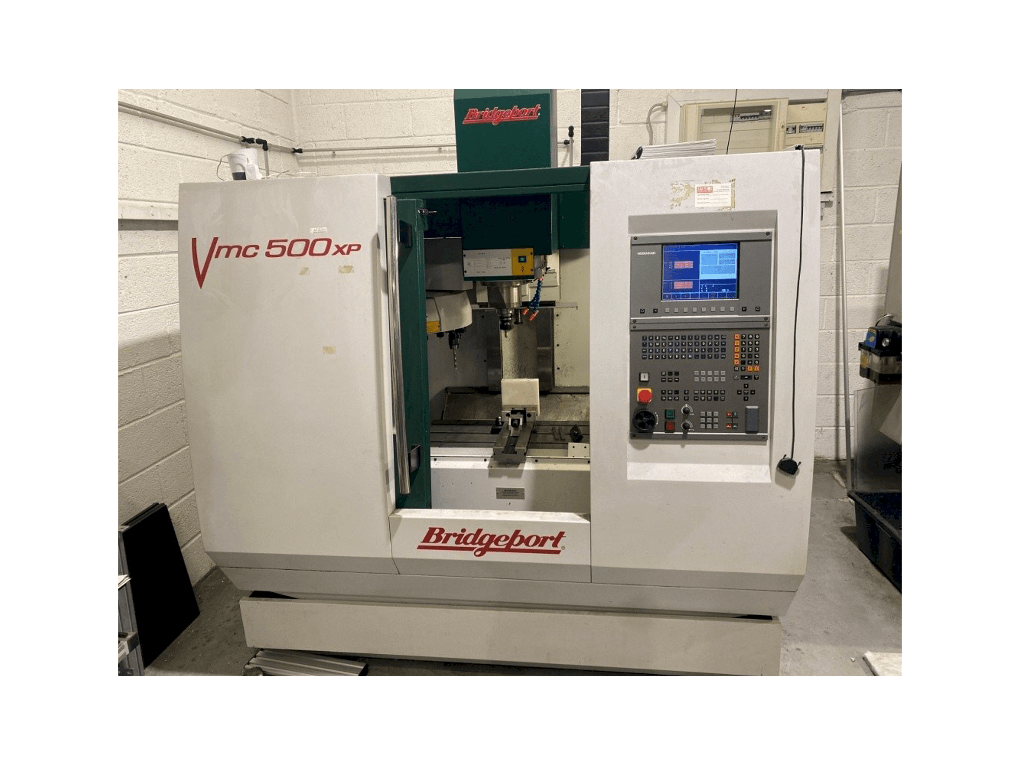 Masina Bridgeport VMC 500 eestvaade