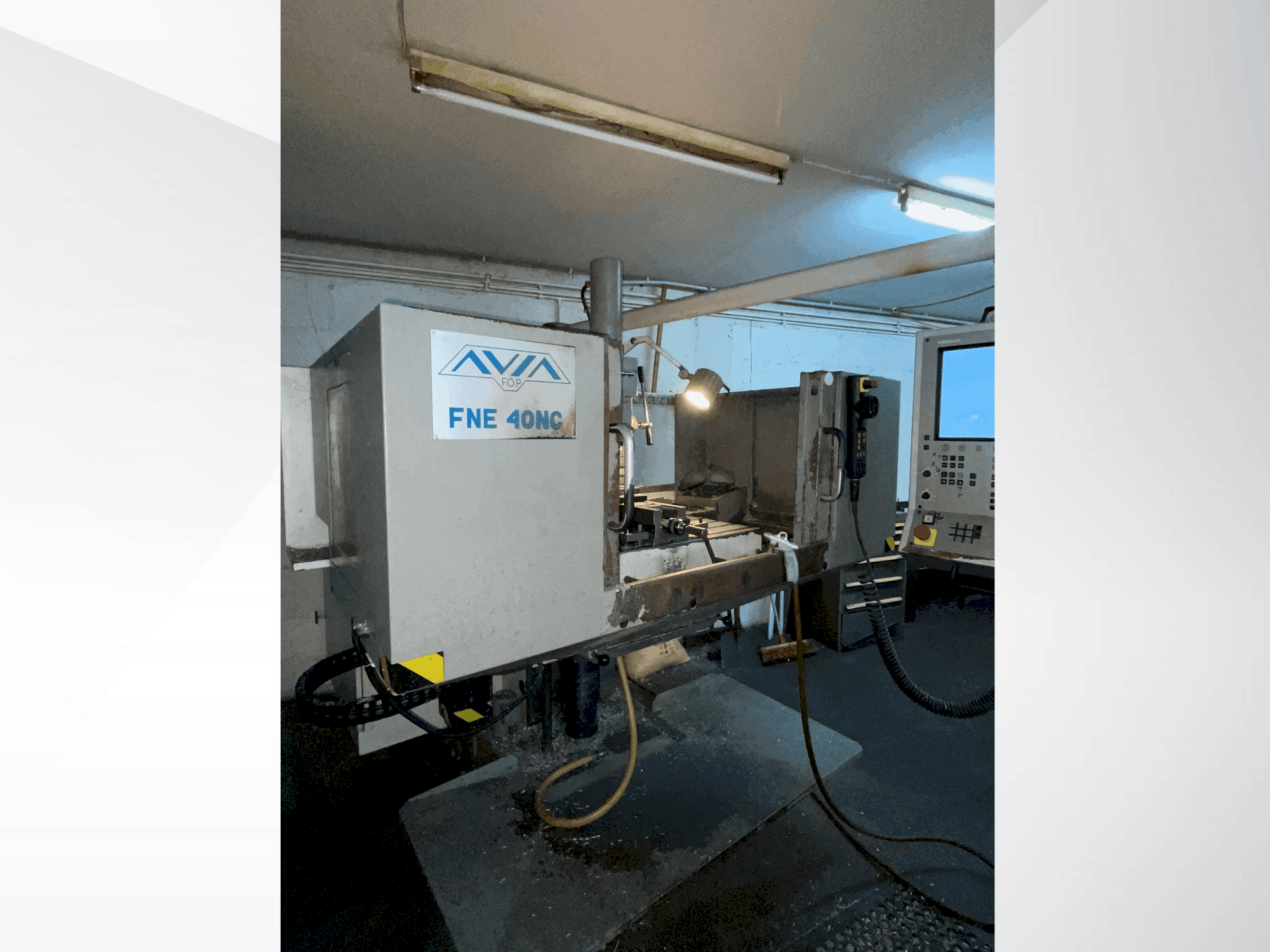 Masina Avia FNE 40NC eestvaade