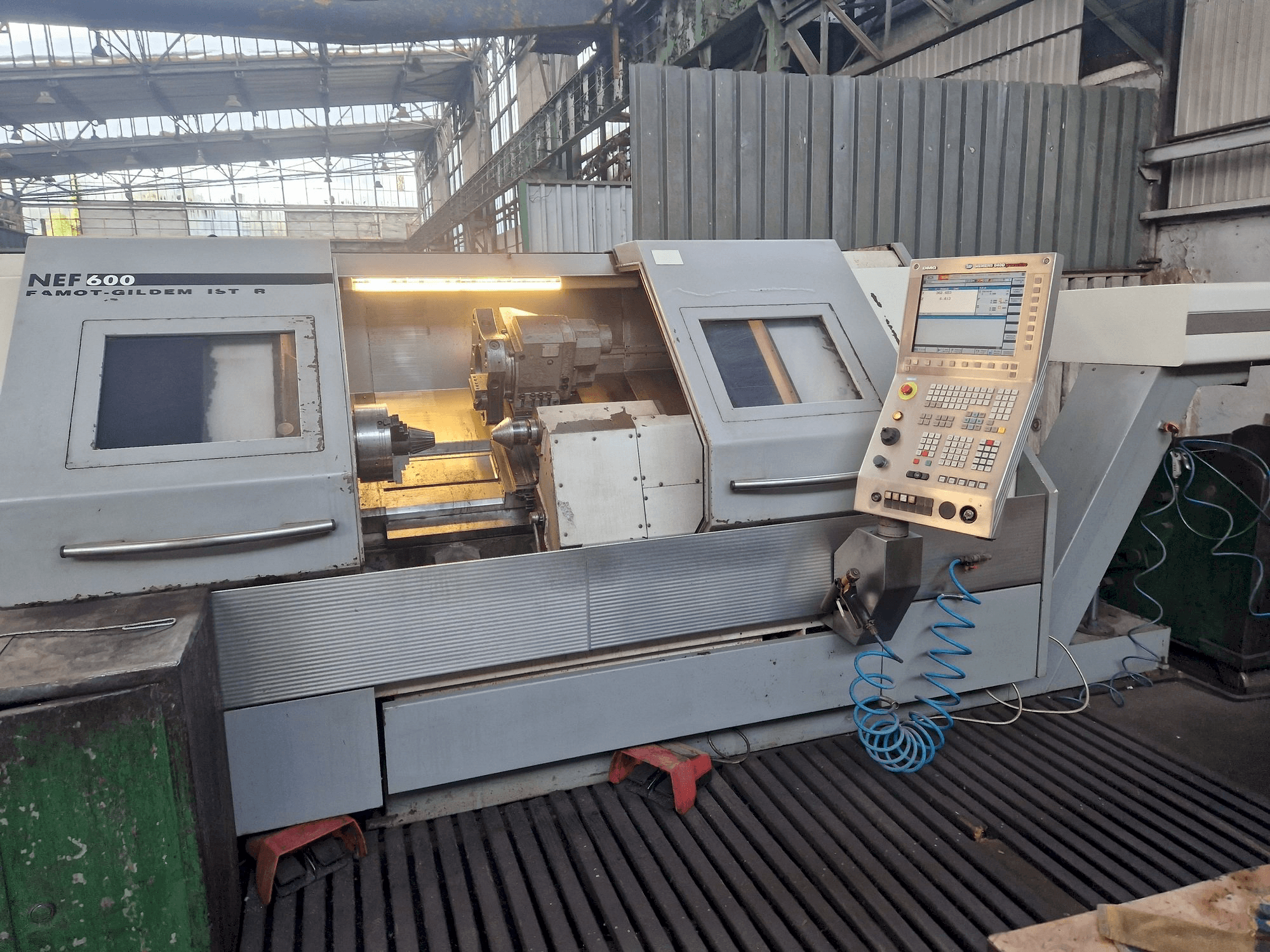 Masina DMG GILDEMEISTER NEF 600 eestvaade