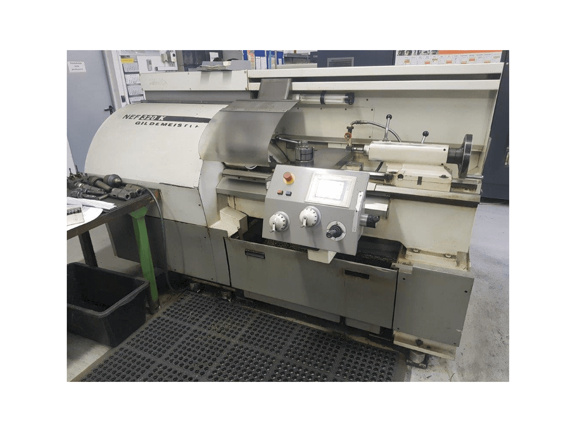 Masina Gildemeister NEF 320 K eestvaade