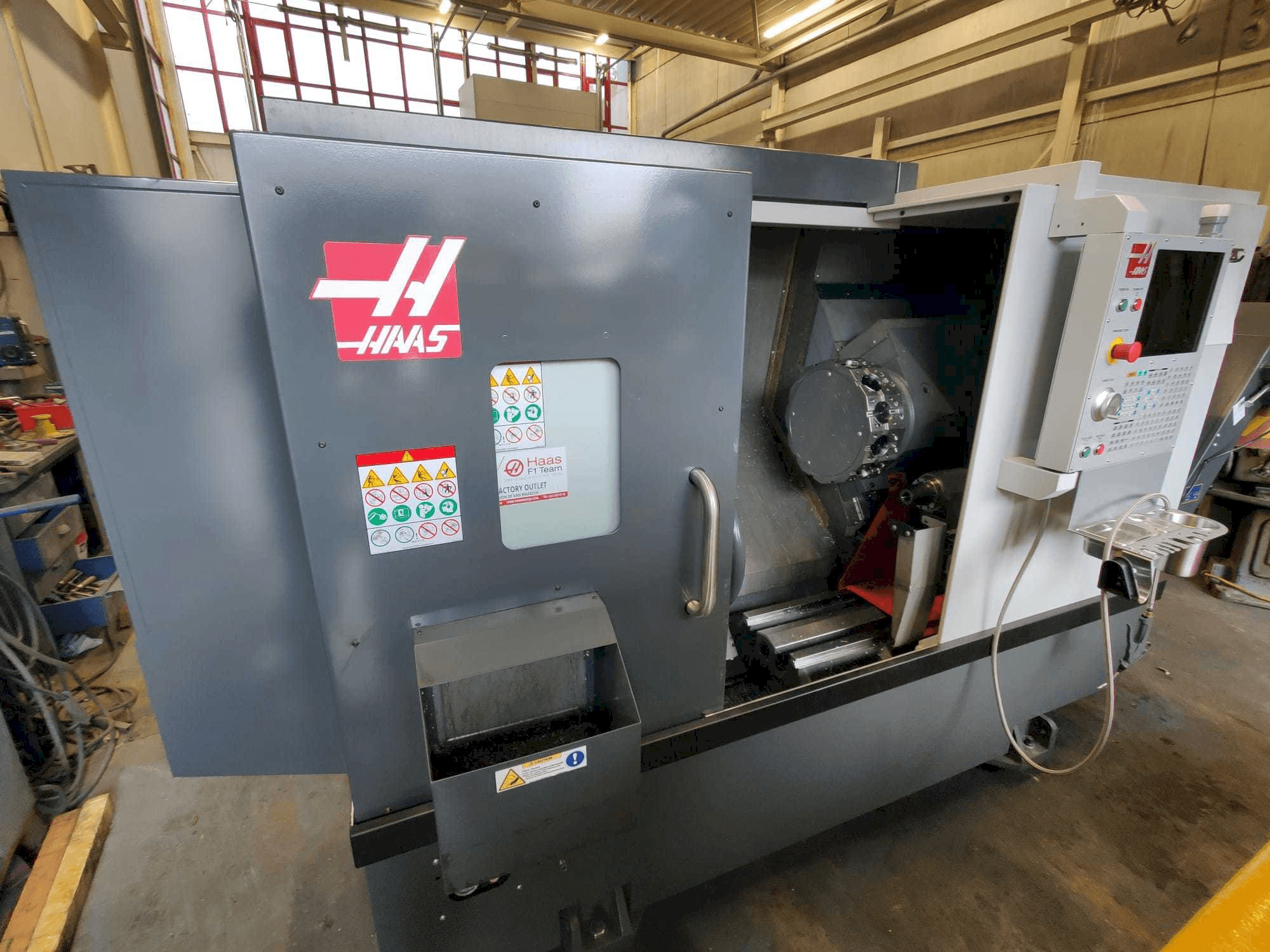 Masinavaade HAAS ST-20Y vasakult
