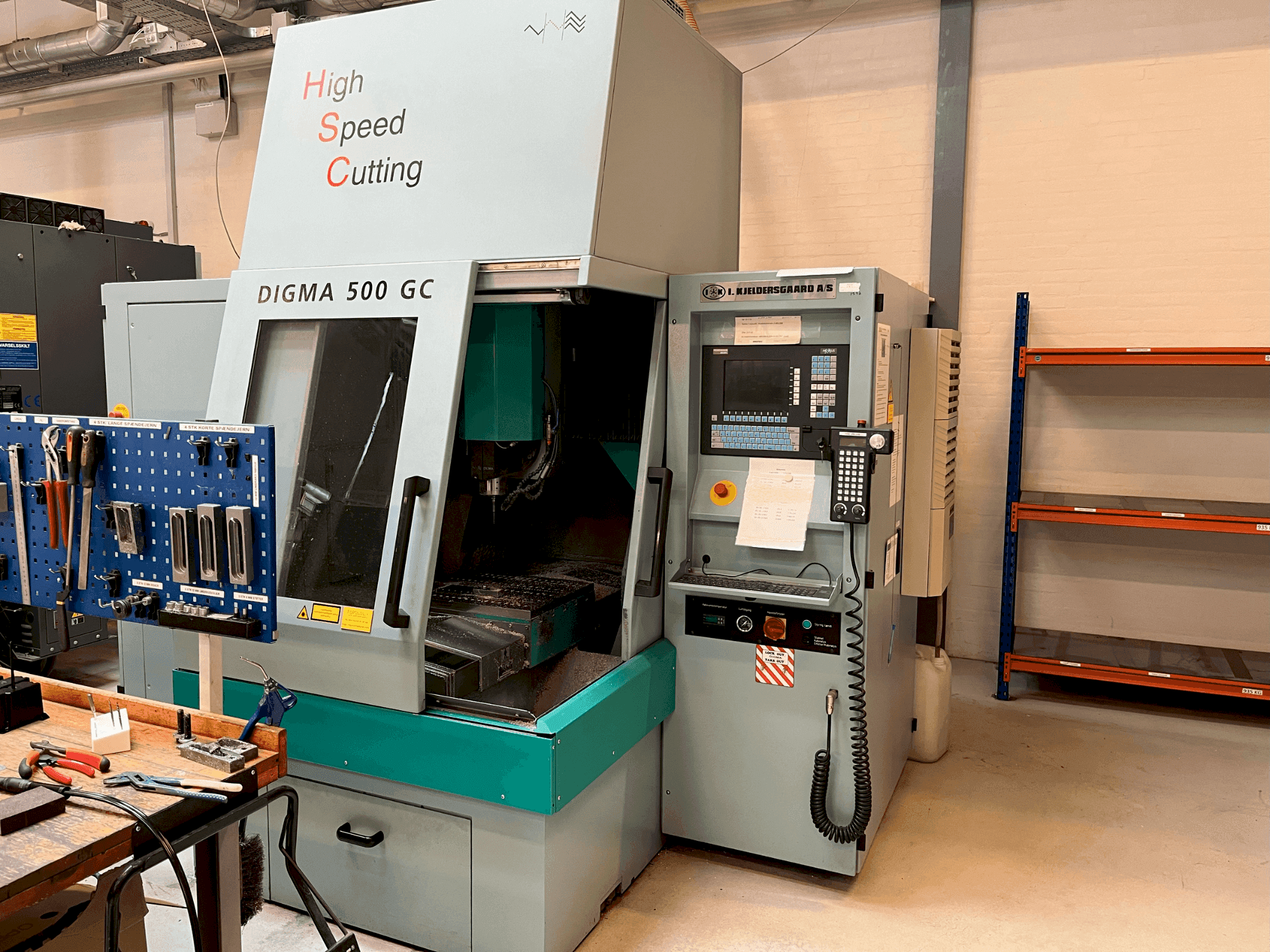 Masina DIGMA 500 GC eestvaade