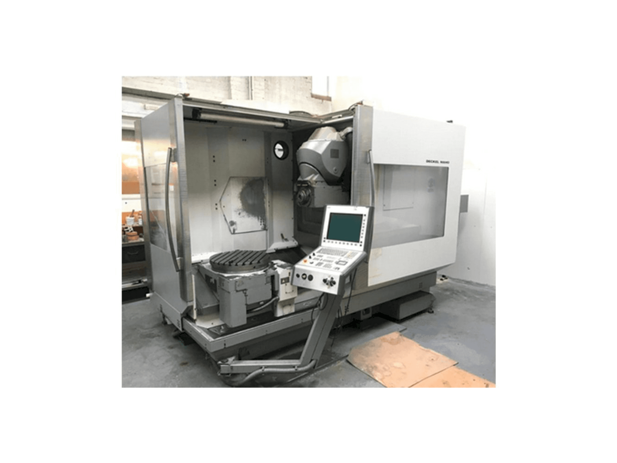 Masina DECKEL MAHO DMU 60P Hi-Dyn eestvaade