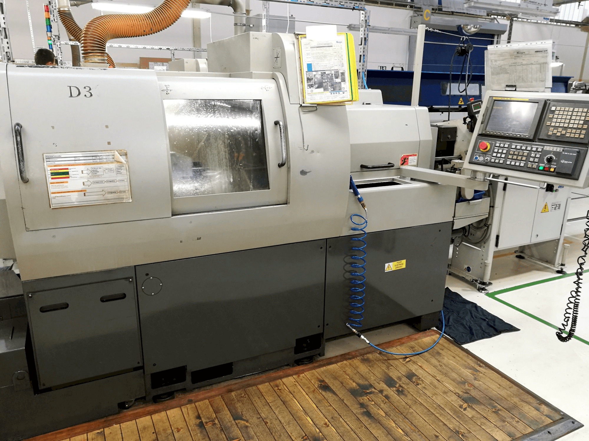 Masina Hanwha XD 38 N eestvaade