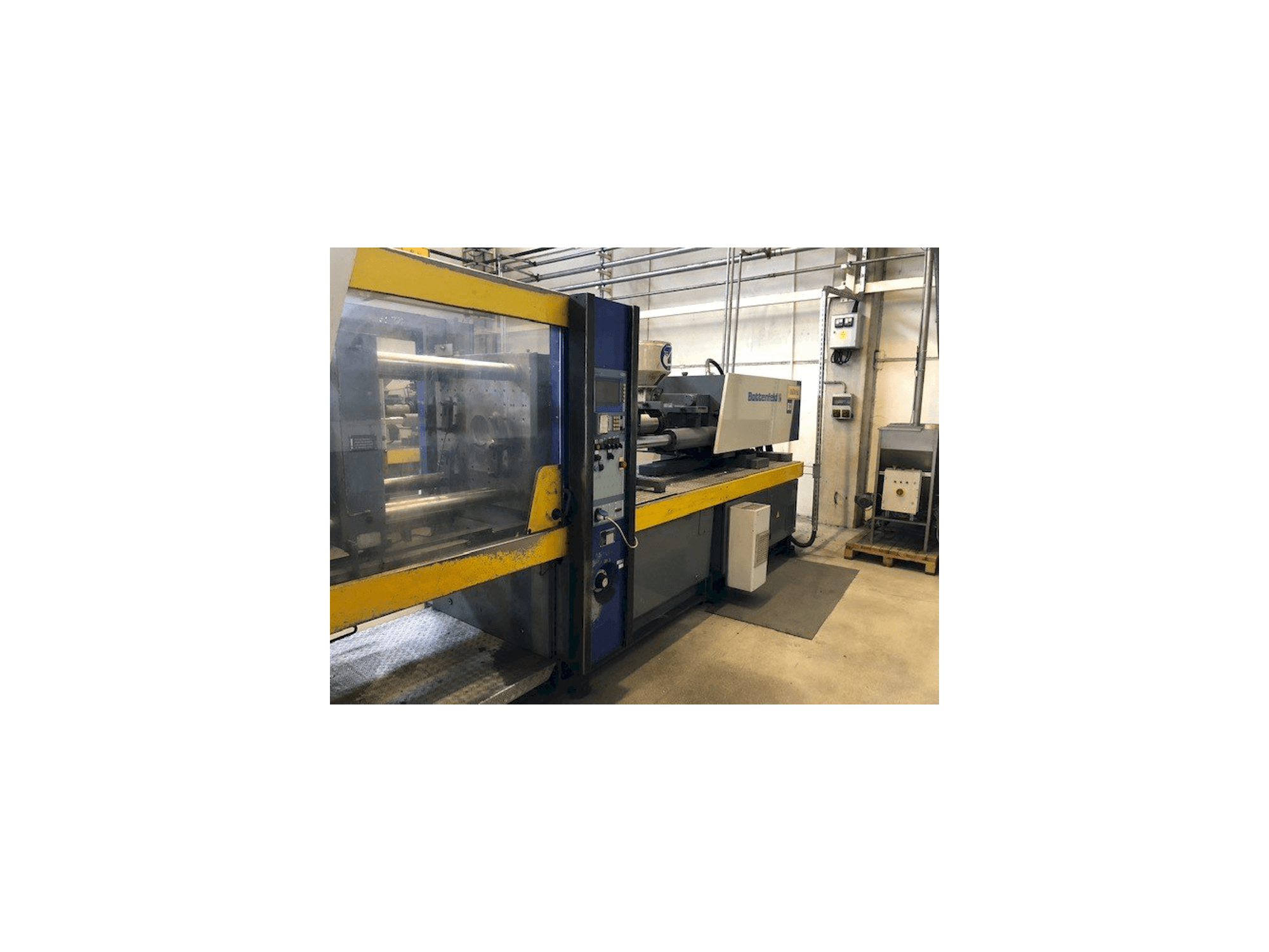 Masina Battenfeld BC-T 1800 /1000 eestvaade