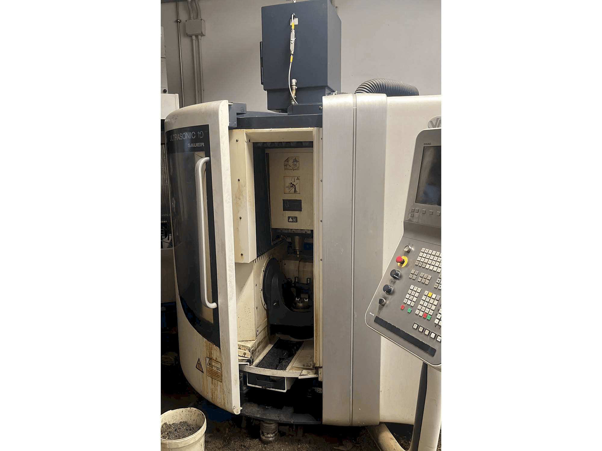 Masina DMG ultrasonic 10 sauer eestvaade